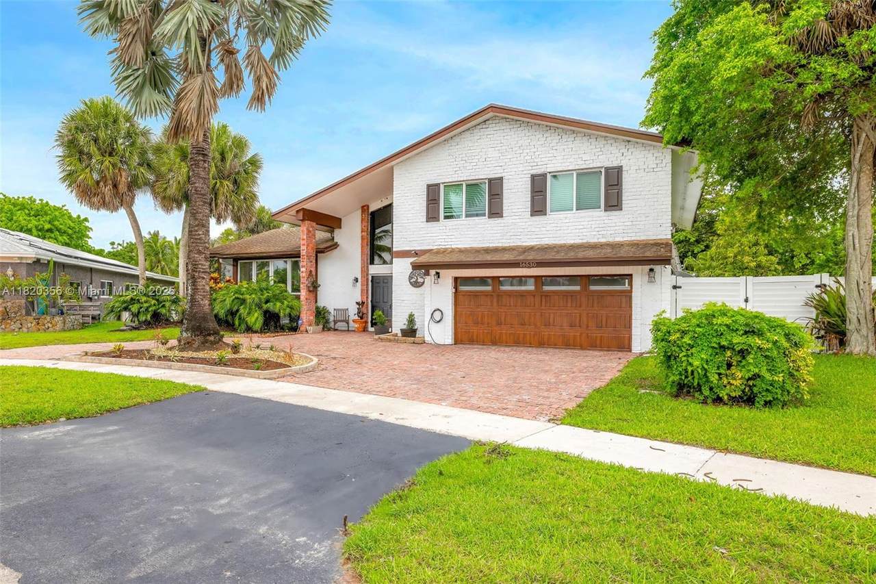 16530 Royal Poinciana Ct - Photo 1