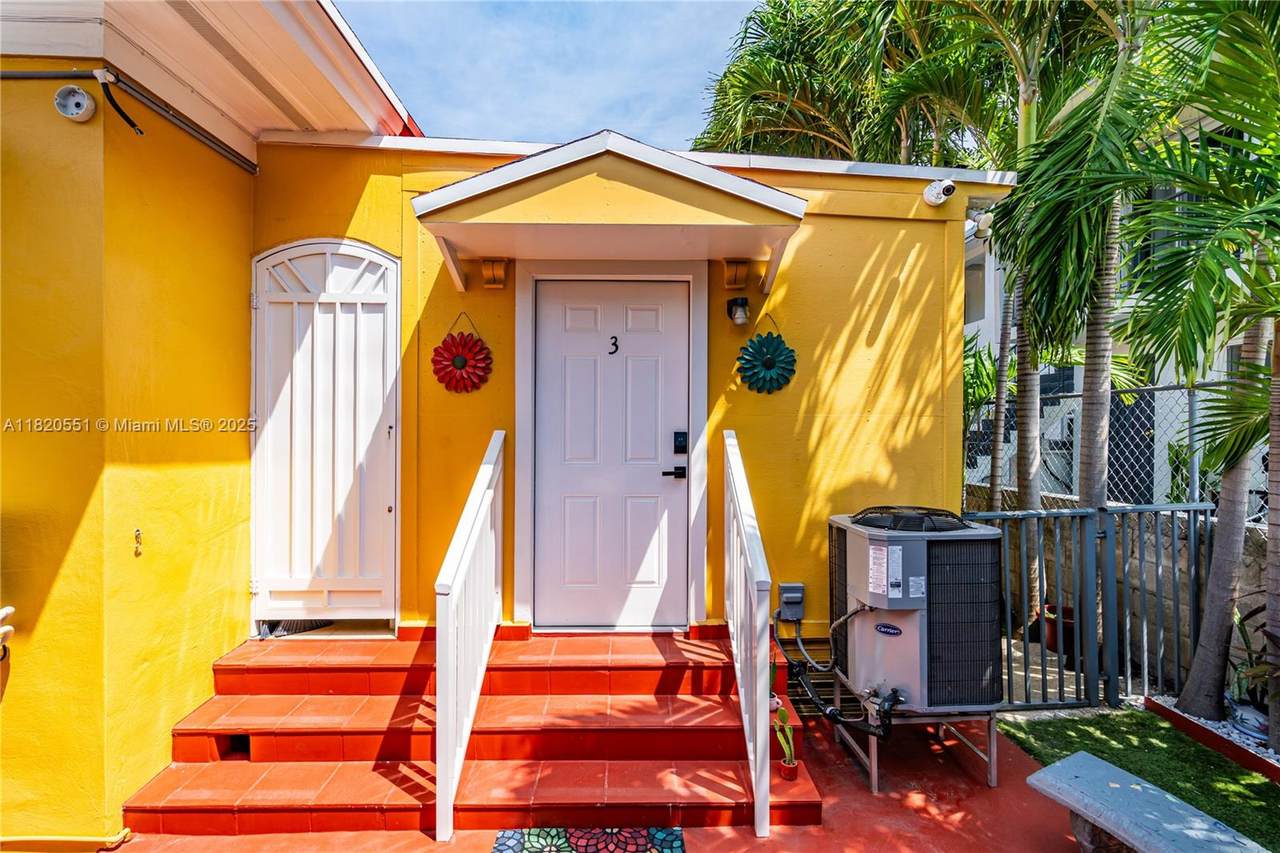 1828 6th St - Photo 1