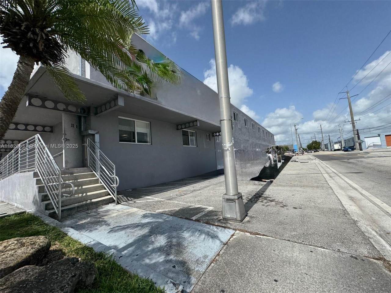 https://bt-photos.global.ssl.fastly.net/miami/1280_boomver_1_A11820631-2.jpg