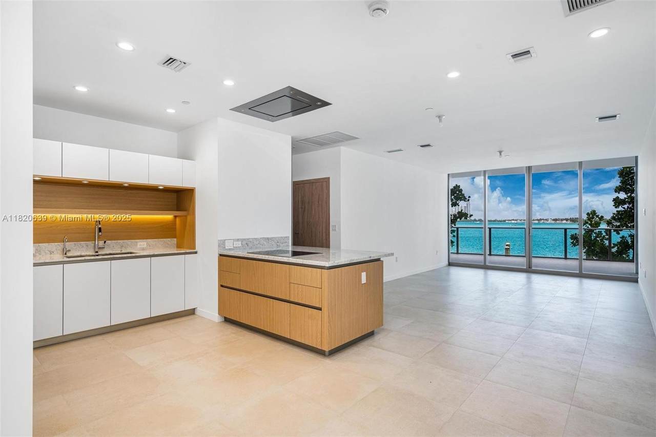 1135 103 St - Photo 1