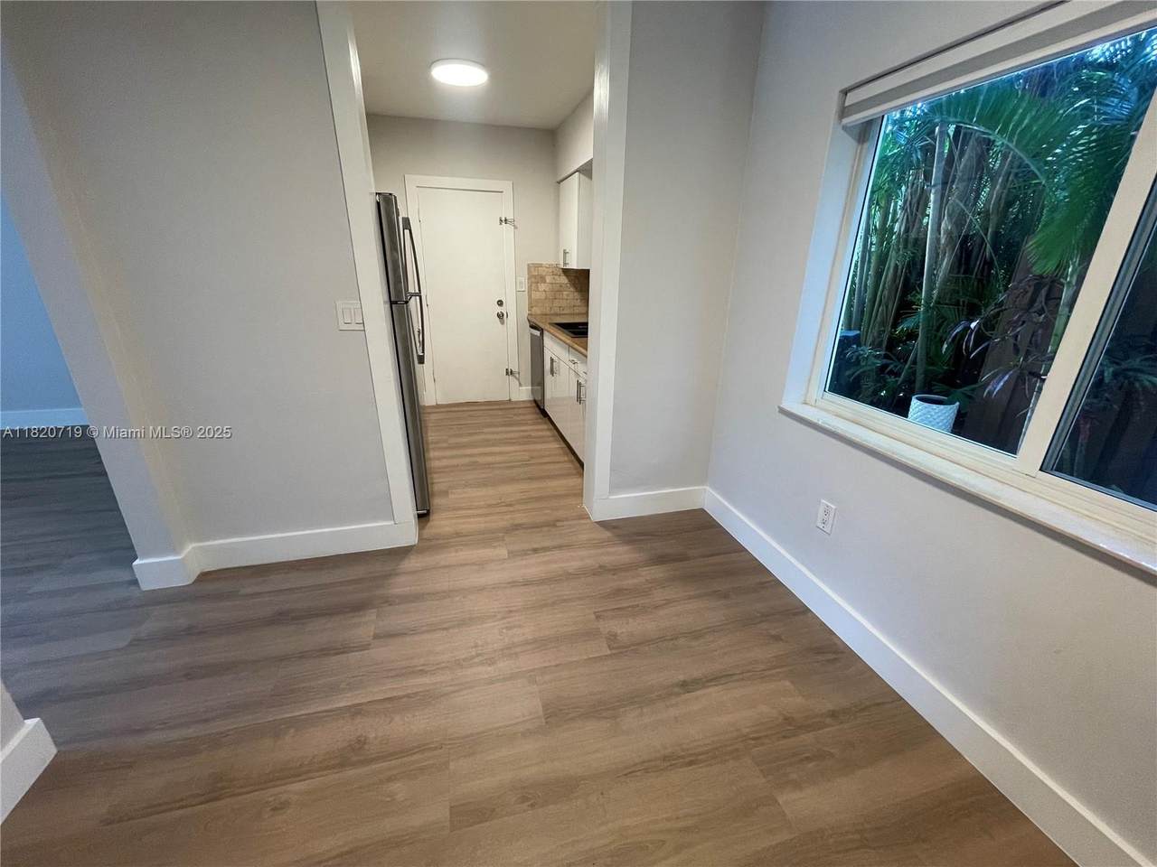 125 Edgewater Dr - Photo 1