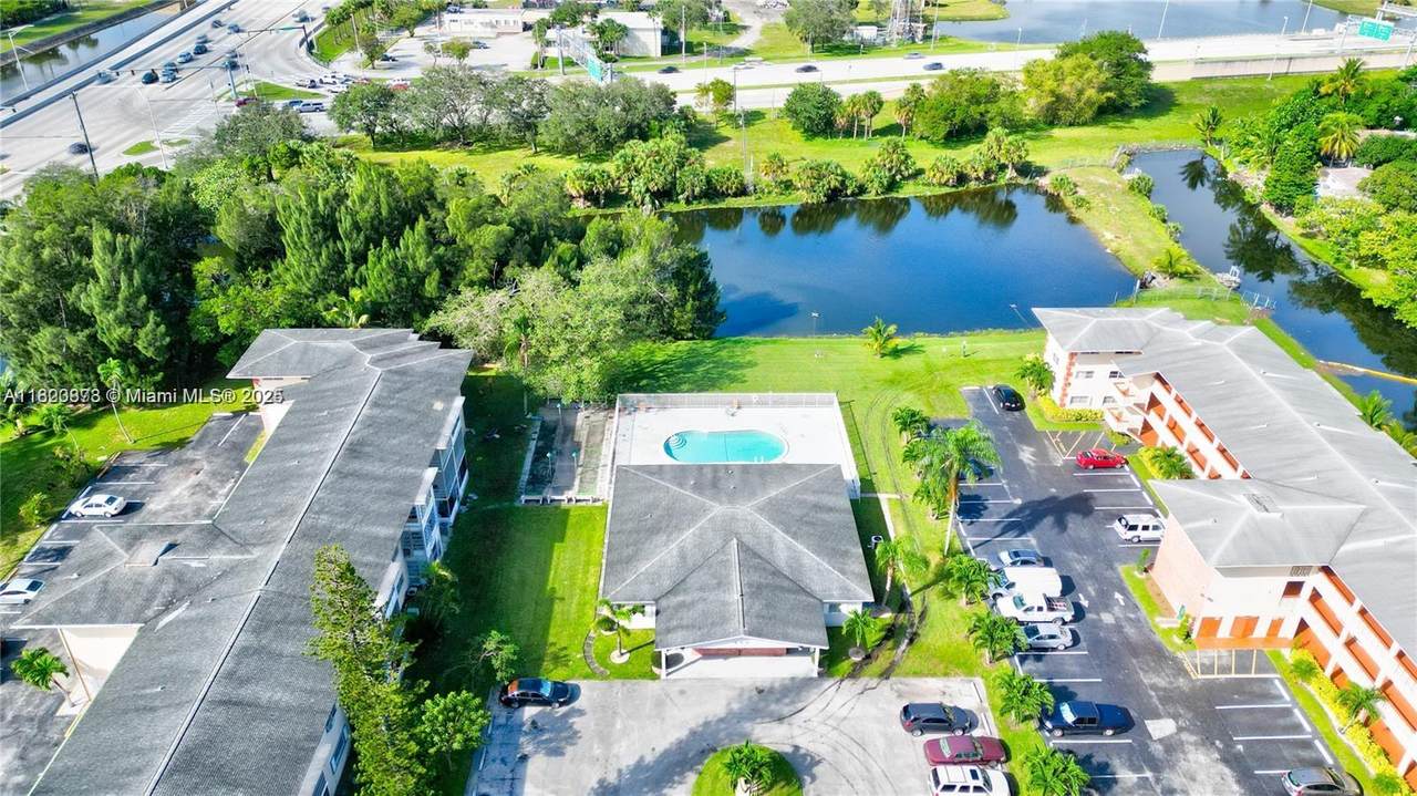 4730 10th Ct - Photo 1