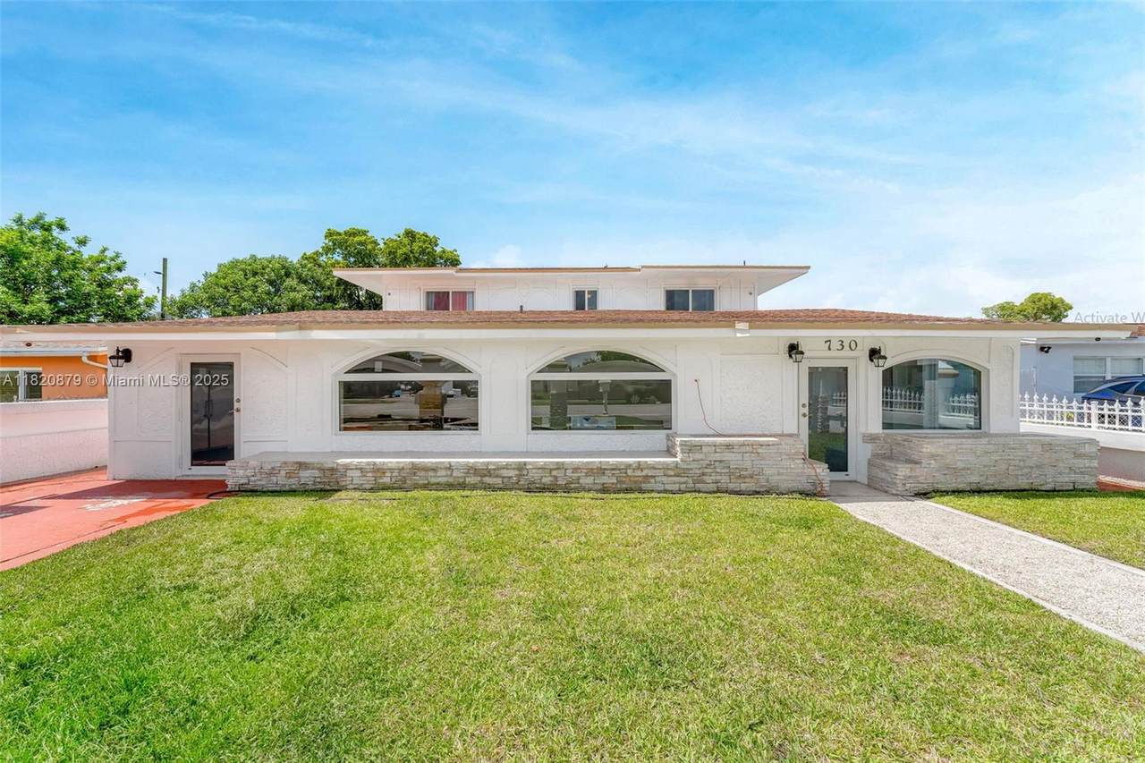 730 Curtiss Dr - Photo 1