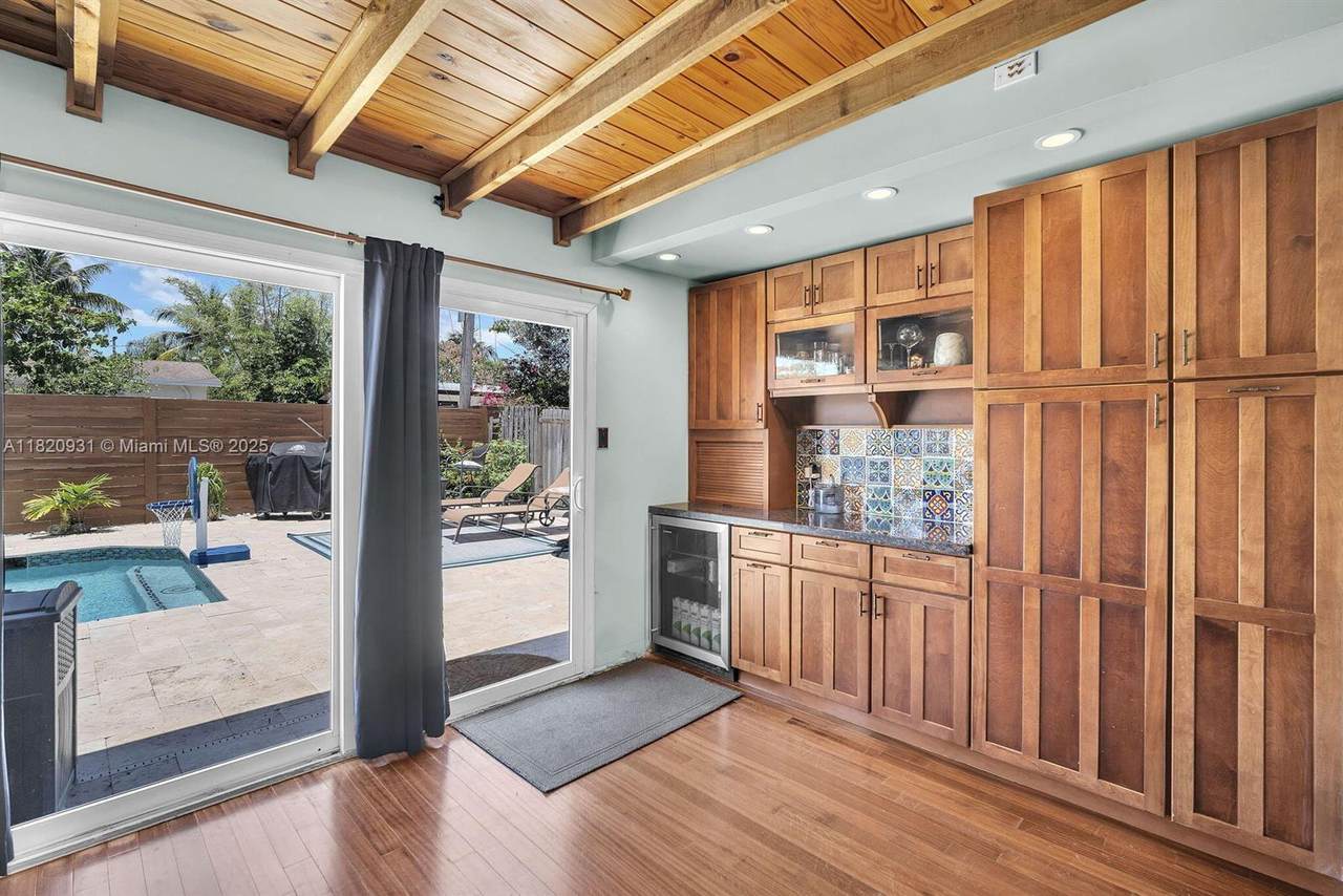 223 17th Ave - Photo 1