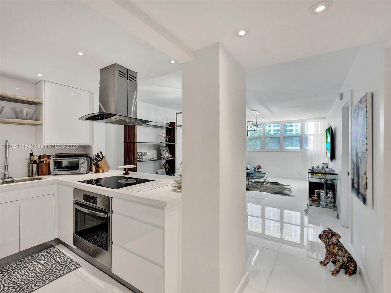 1825 Ocean Dr - Photo 1