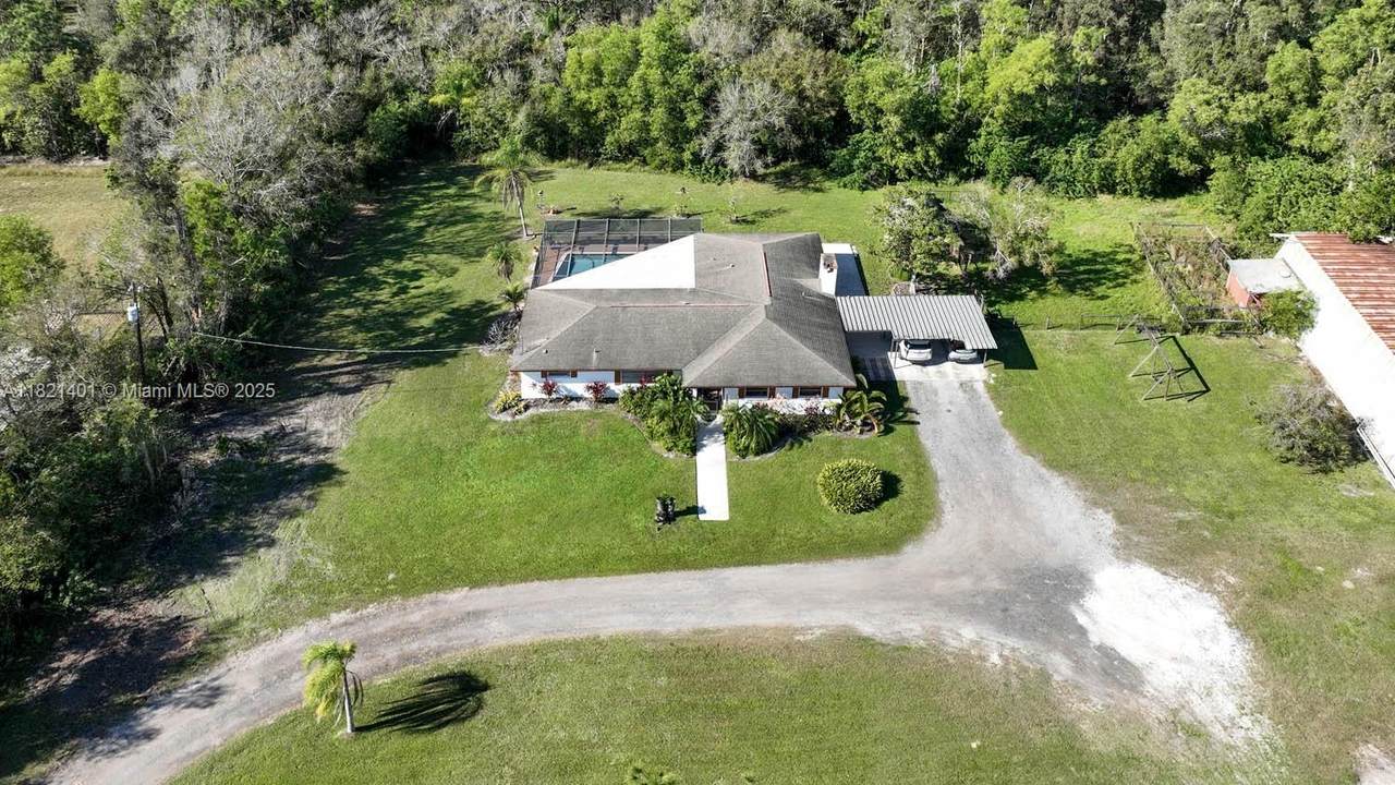 13001 Shetland Lane - Photo 1
