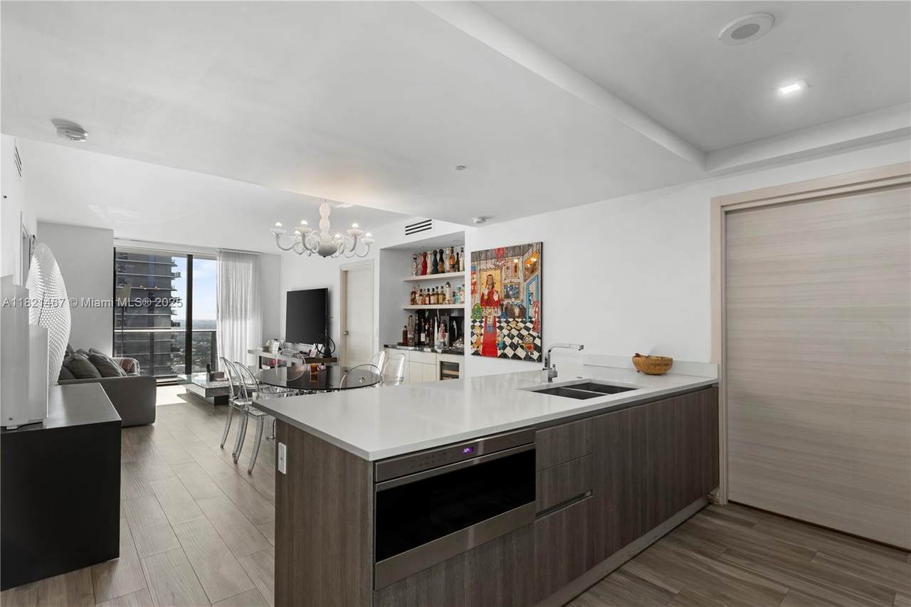 801 Miami Ave - Photo 1