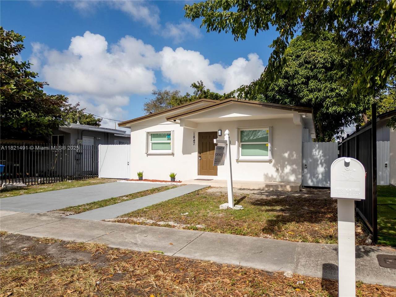 1847 63rd St - Photo 1