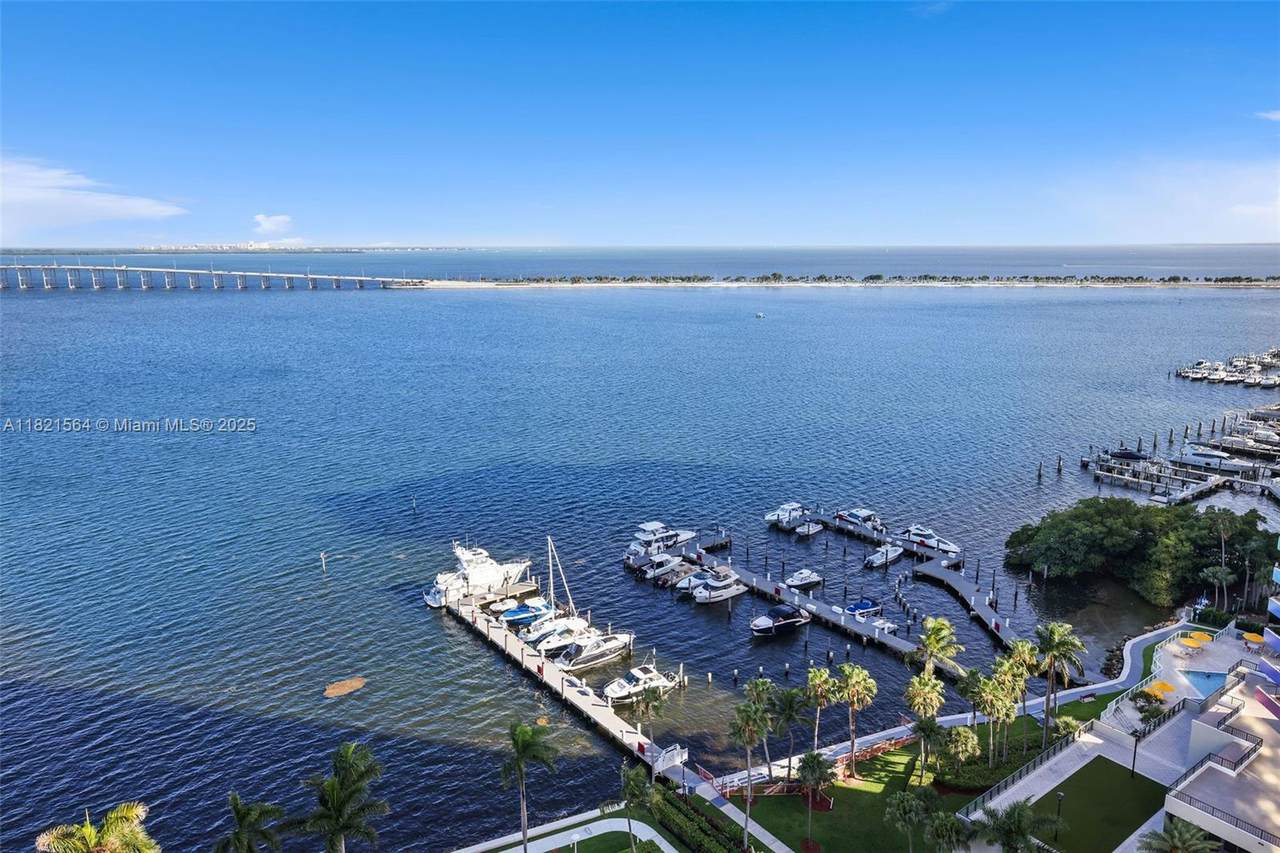 1541 Brickell Ave - Photo 1