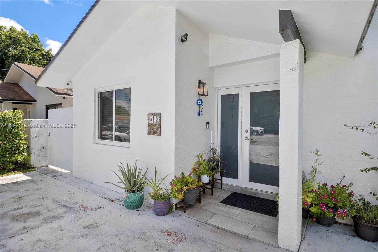 2309 62nd Ct - Photo 1