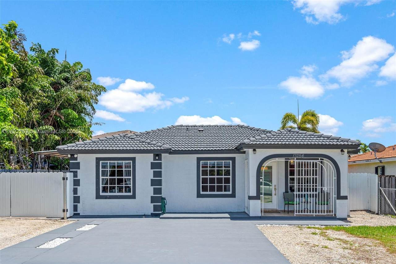 13254 275th Ln - Photo 1