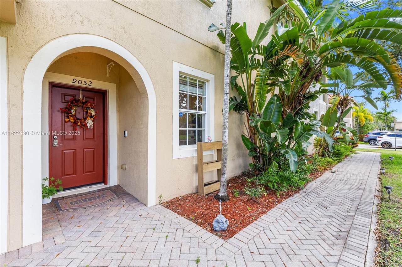 9052 Plymouth Pl - Photo 1