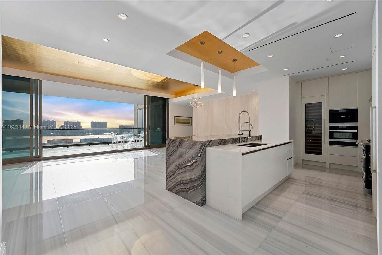17901 Collins Ave - Photo 1