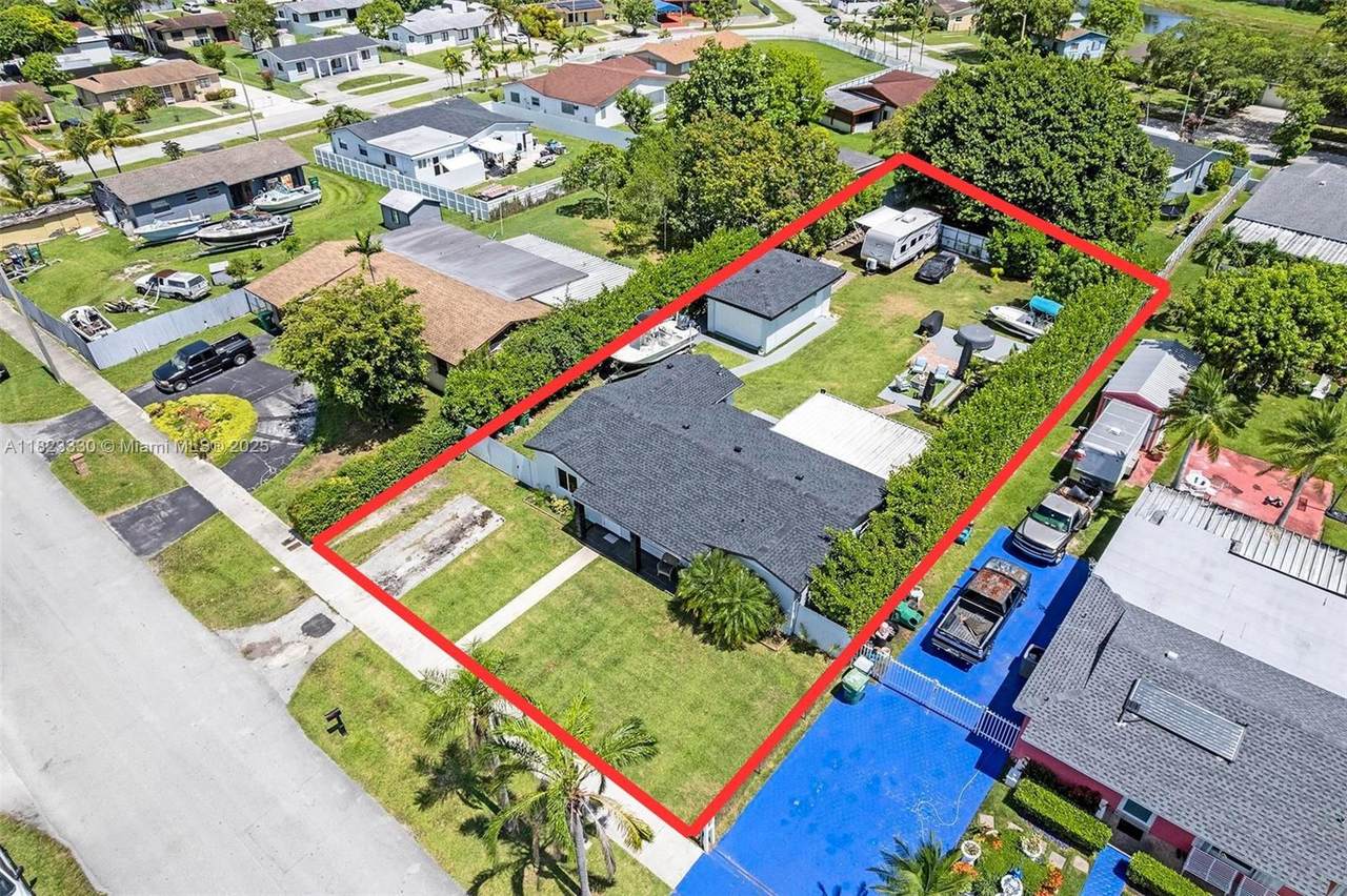 10371 146th St - Photo 1