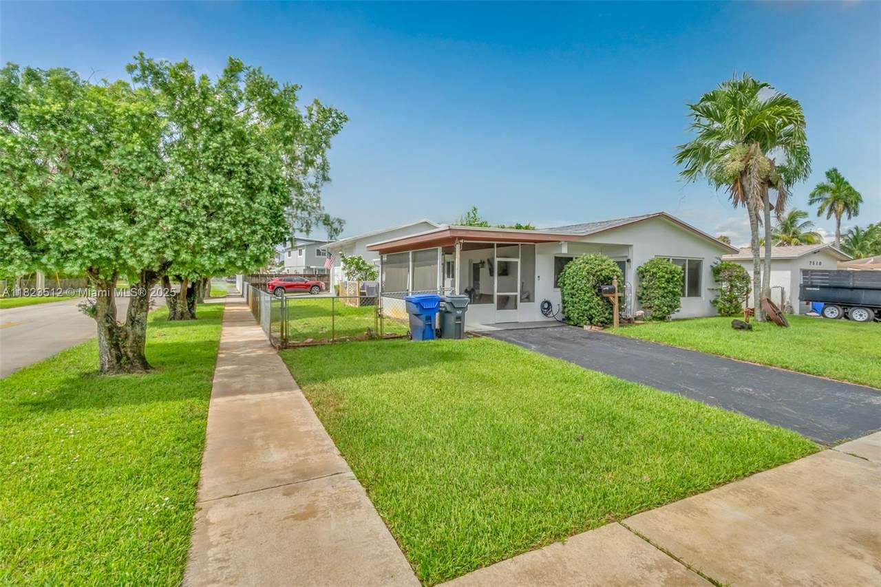 7500 Polk St - Photo 1