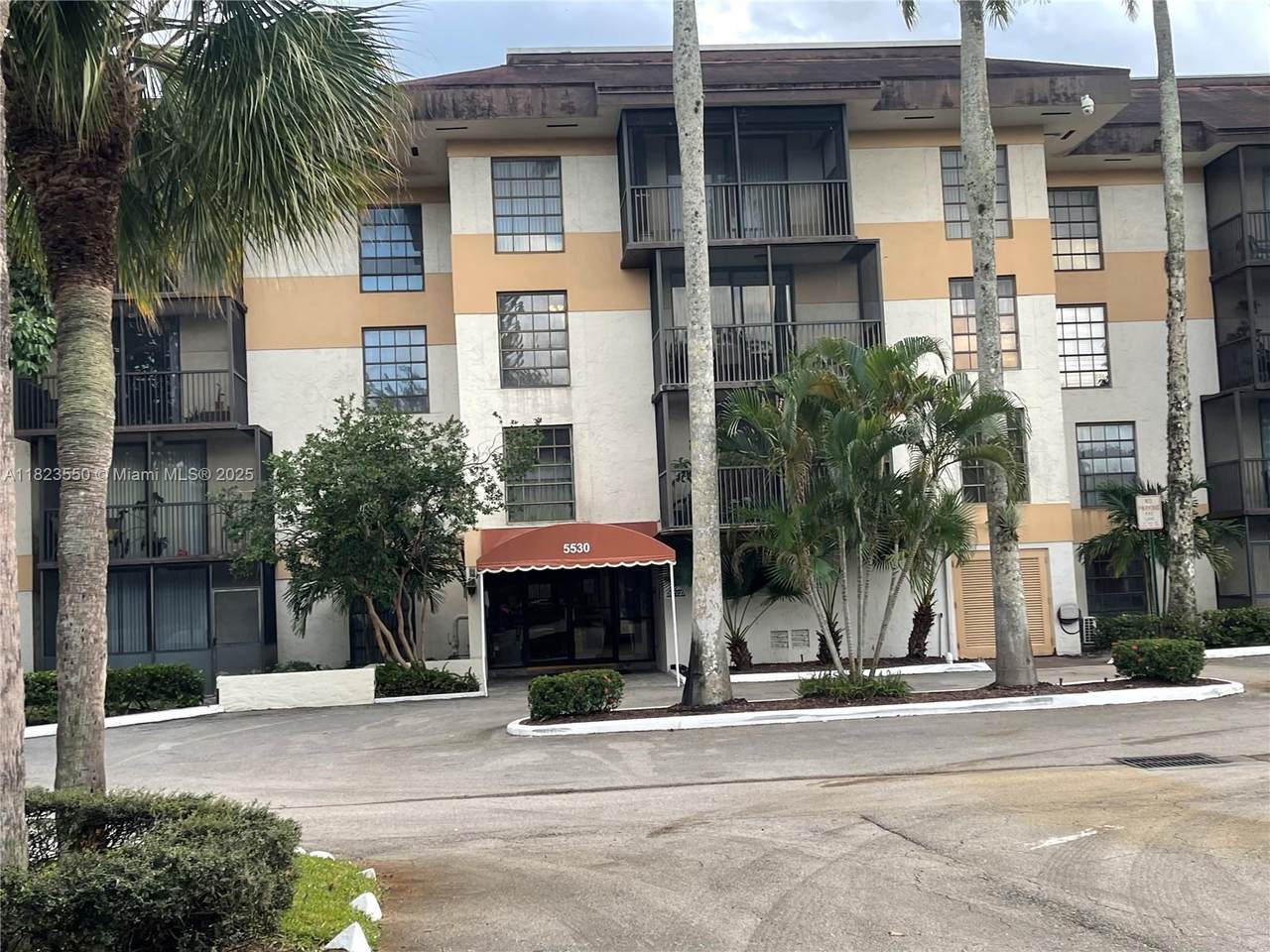 5530 44th St - Photo 1