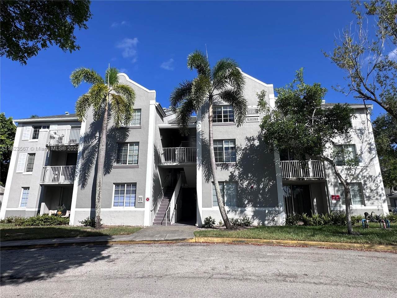 https://bt-photos.global.ssl.fastly.net/miami/1280_boomver_1_A11823567-2.jpg