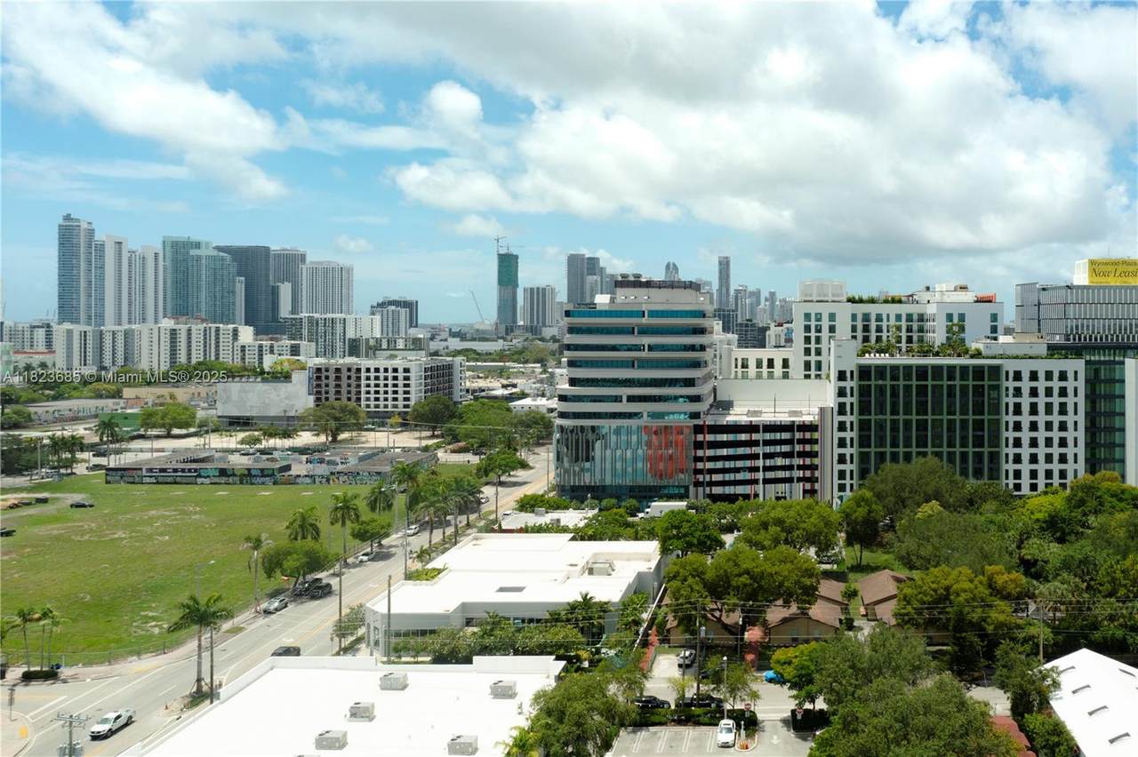 36 32nd St - Photo 1