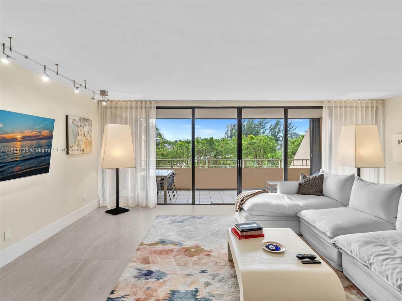 11113 Biscayne Blvd - Photo 1