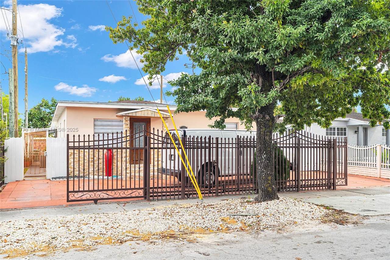 31 58th Ct - Photo 1