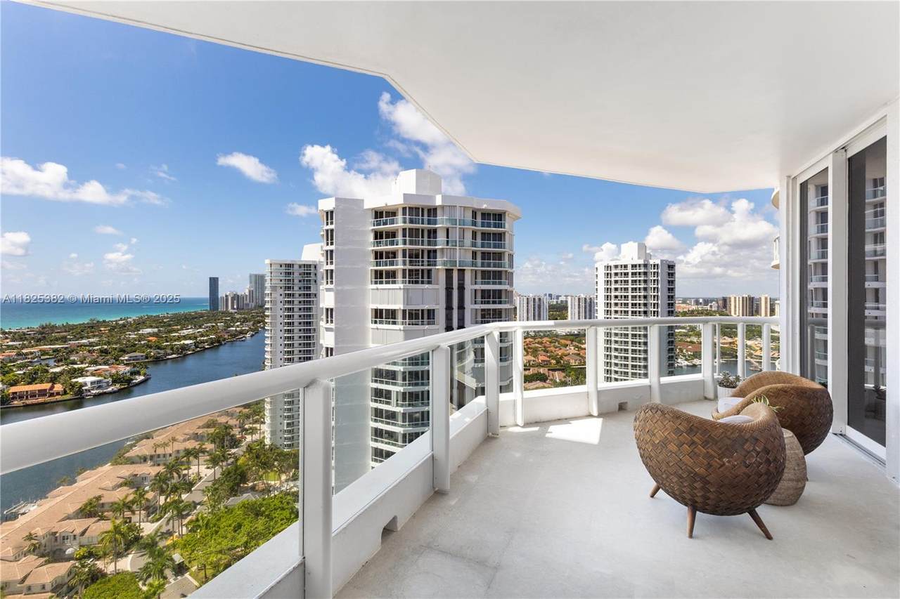 https://bt-photos.global.ssl.fastly.net/miami/1280_boomver_1_A11825382-2.jpg
