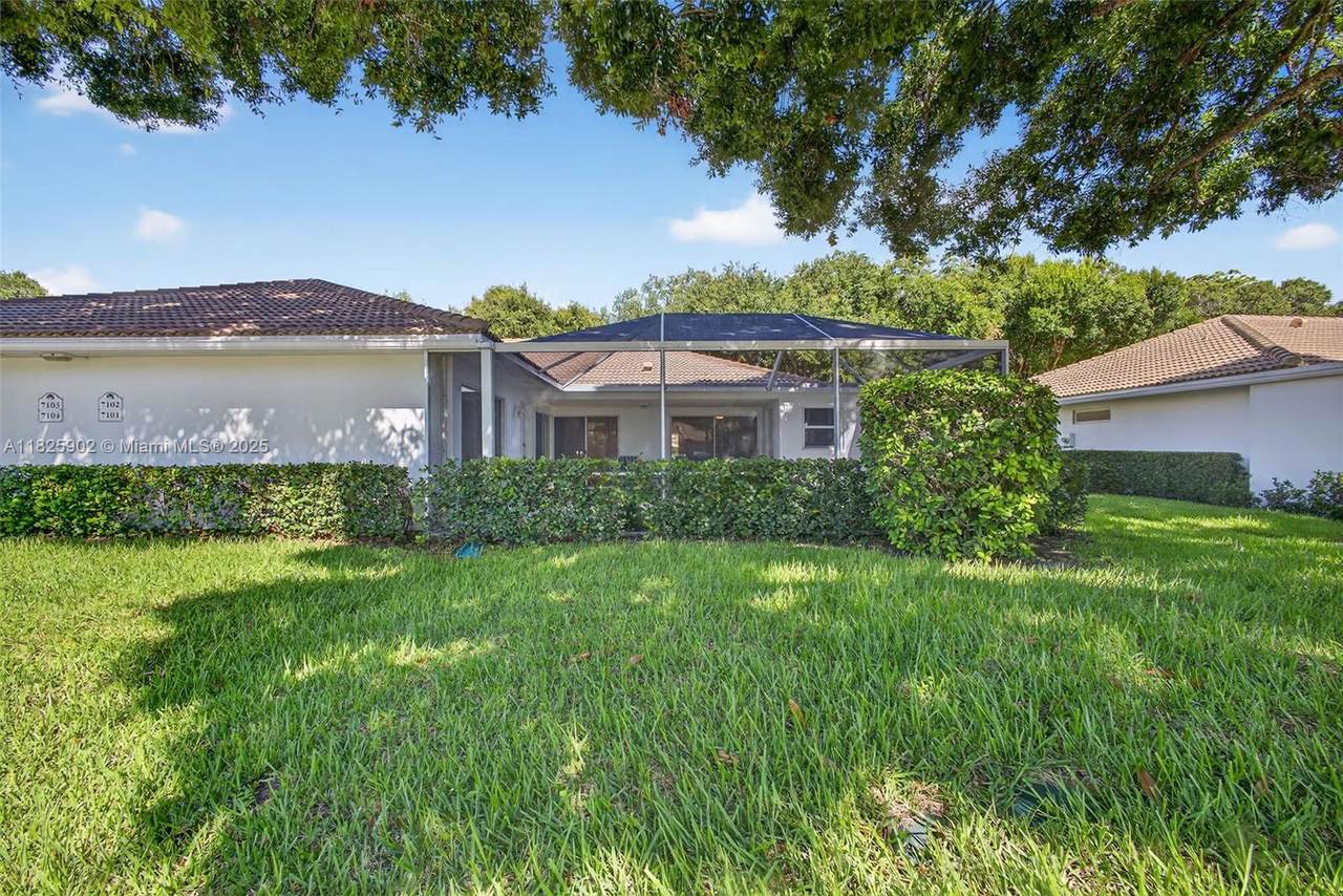 7102 Geminata Oak Ct - Photo 1