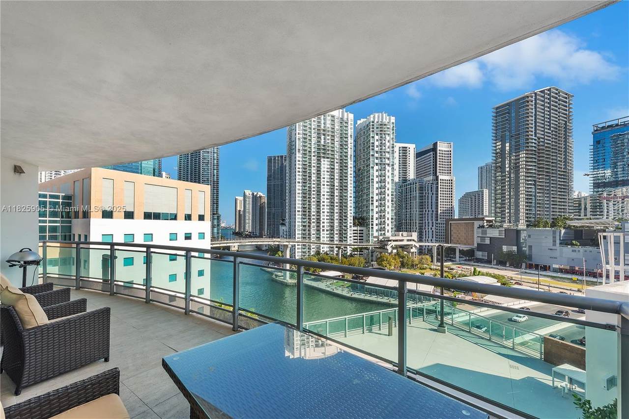https://bt-photos.global.ssl.fastly.net/miami/1280_boomver_1_A11825905-2.jpg