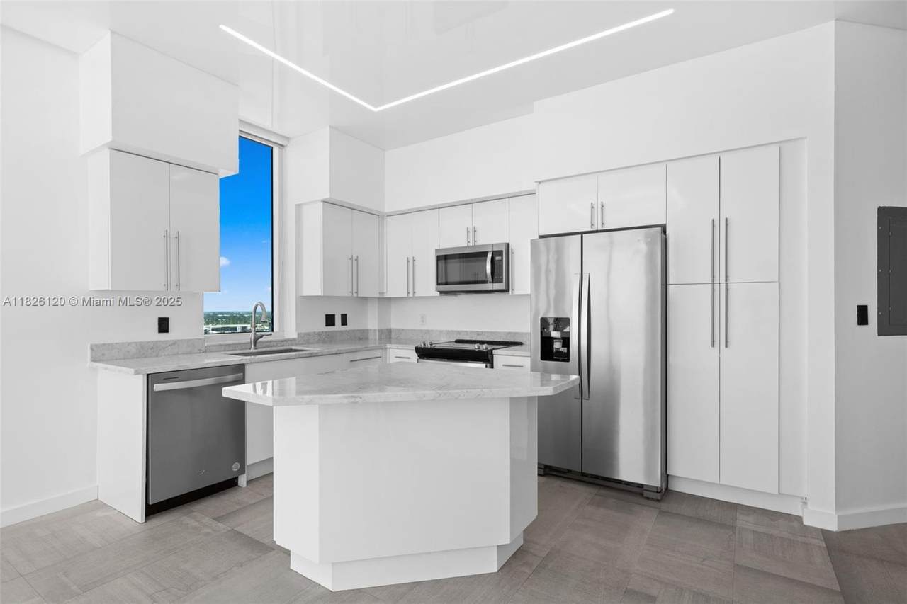 1745 Hallandale Beach Blv - Photo 1