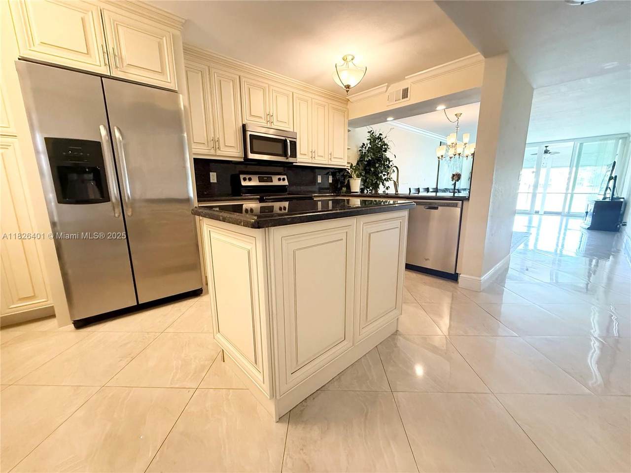 https://bt-photos.global.ssl.fastly.net/miami/1280_boomver_1_A11826401-2.jpg
