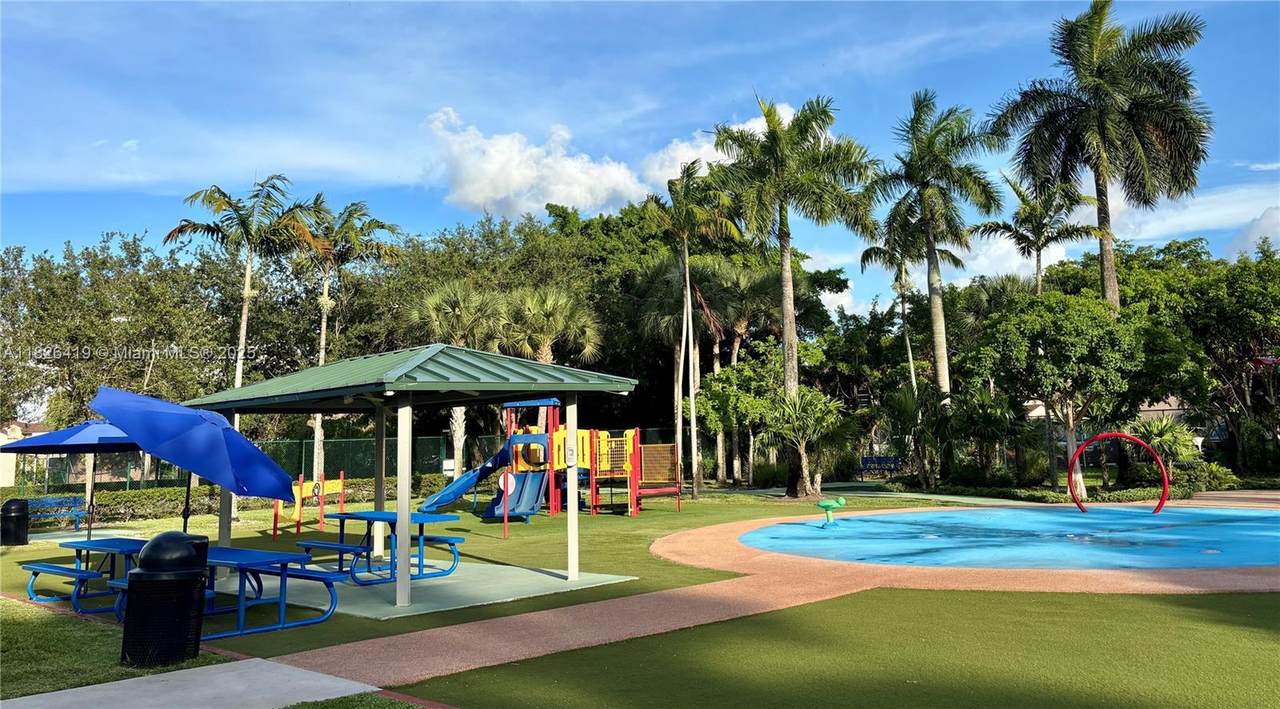 https://bt-photos.global.ssl.fastly.net/miami/1280_boomver_1_A11826419-2.jpg