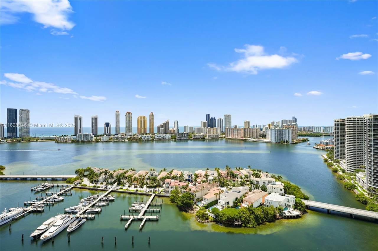 7000 Island Blvd - Photo 1