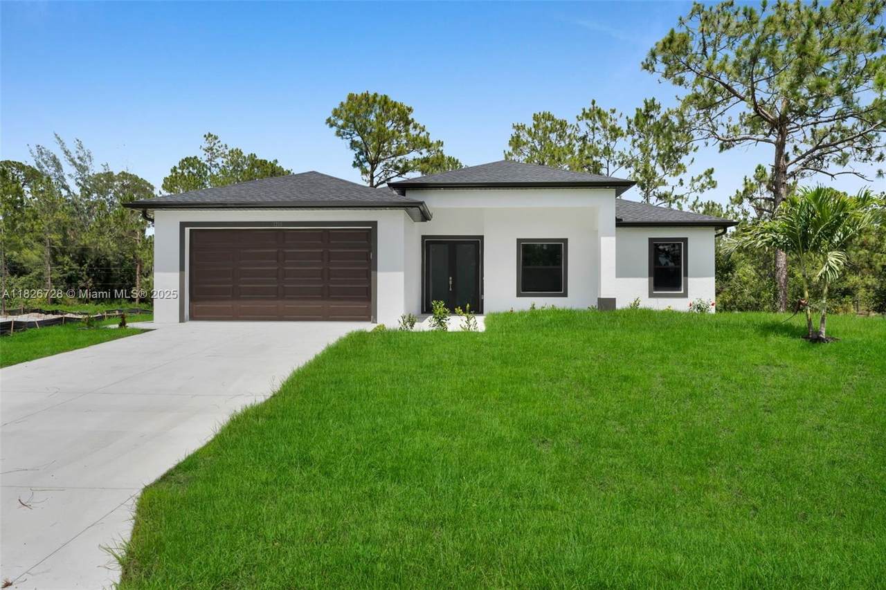 1216 Clayton Ave - Photo 1