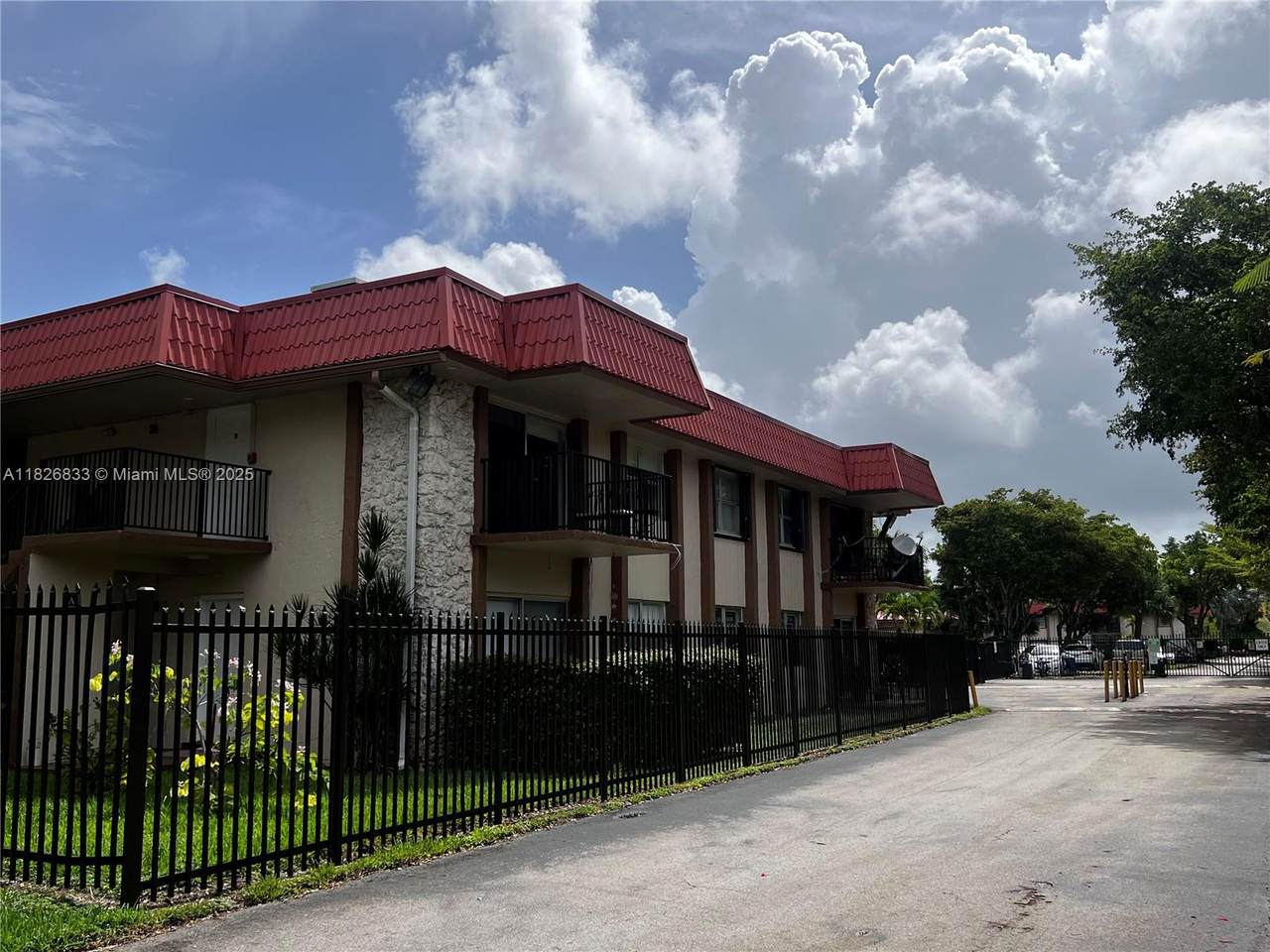 https://bt-photos.global.ssl.fastly.net/miami/1280_boomver_1_A11826833-2.jpg