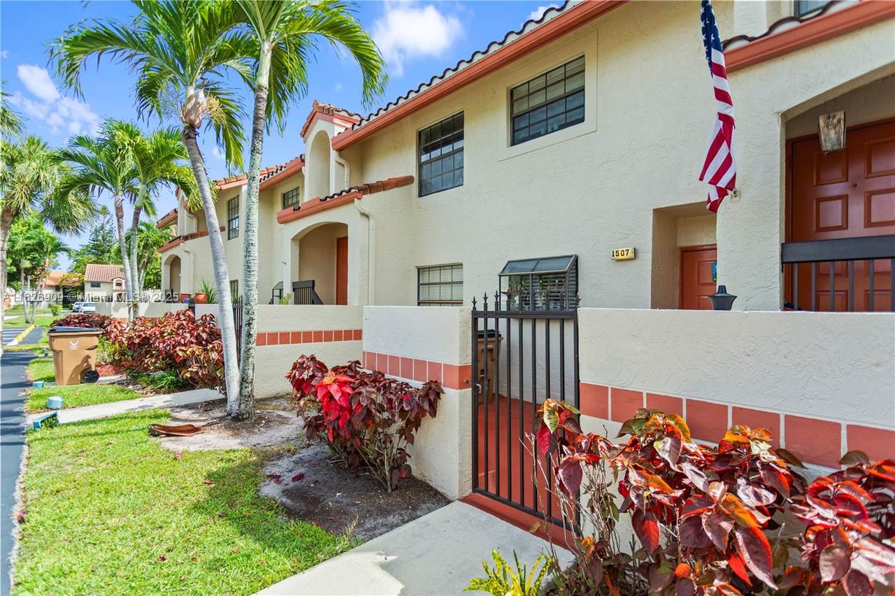https://bt-photos.global.ssl.fastly.net/miami/1280_boomver_1_A11826909-2.jpg