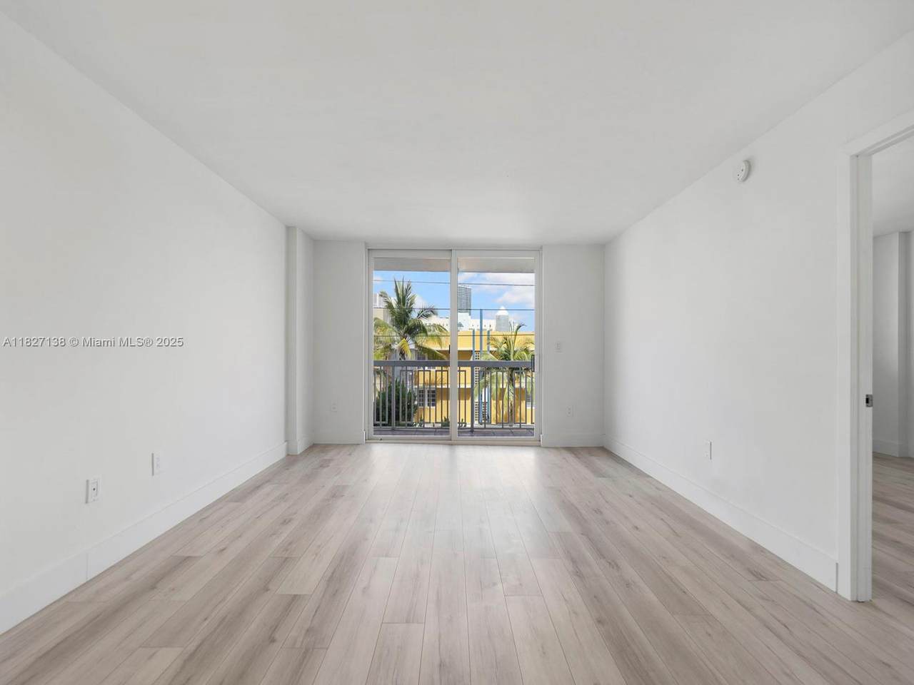 https://bt-photos.global.ssl.fastly.net/miami/1280_boomver_1_A11827138-2.jpg