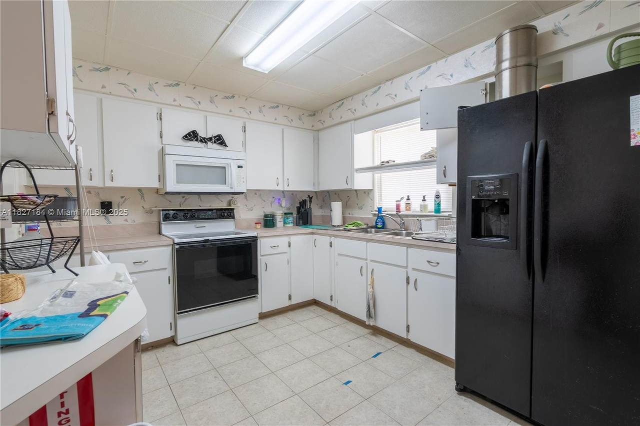 3126 Harbor Blvd - Photo 1