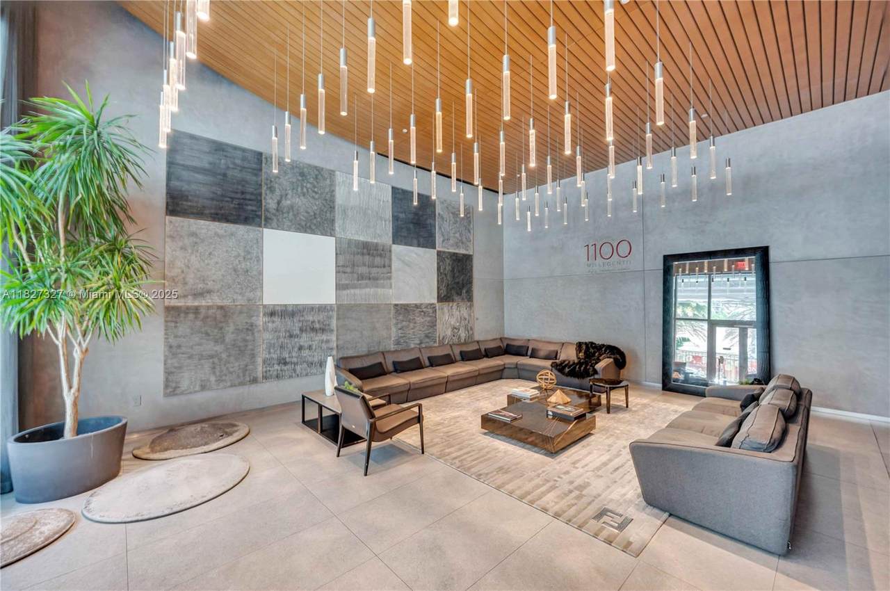 1100 Miami Ave - Photo 1