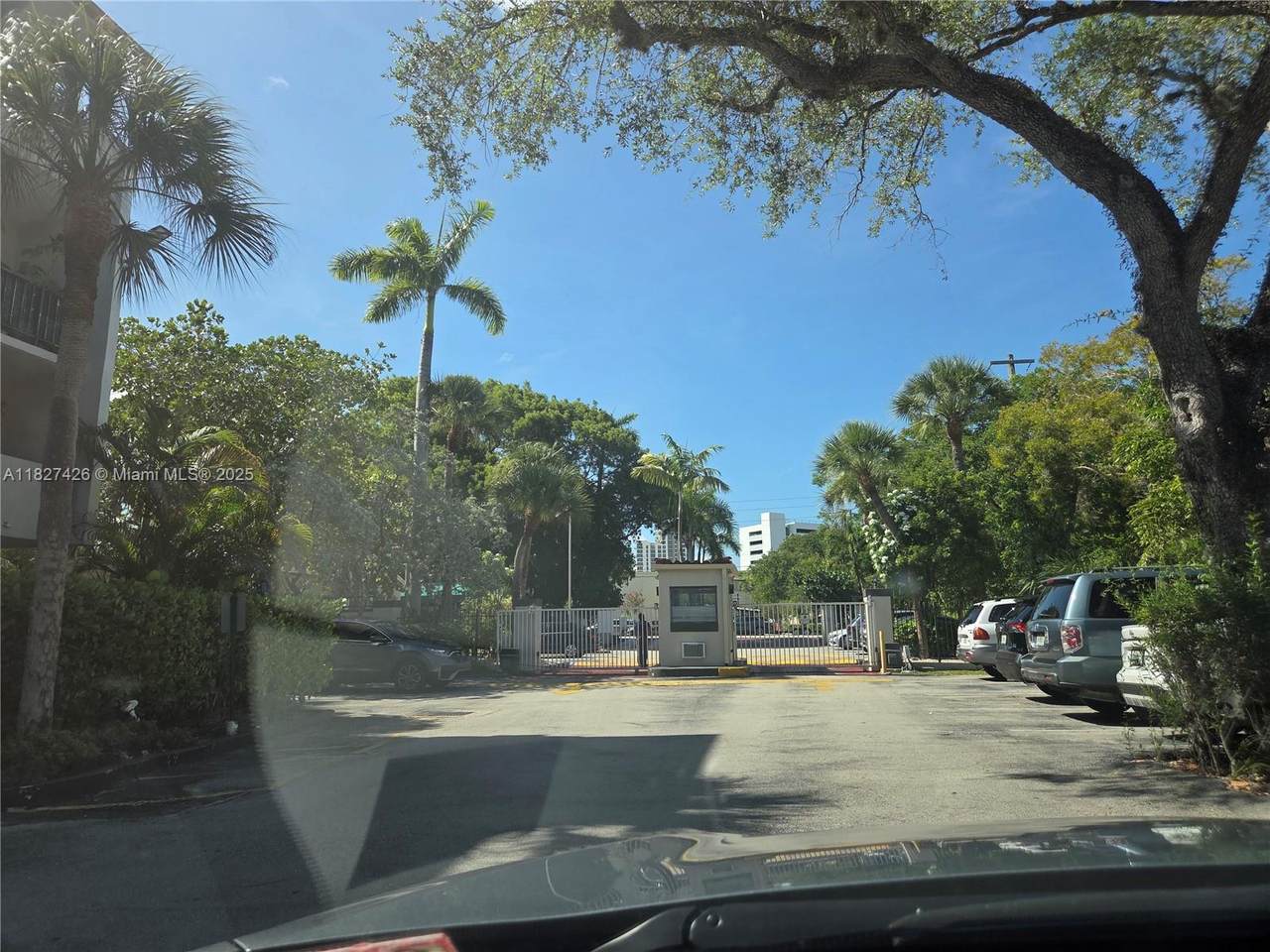 https://bt-photos.global.ssl.fastly.net/miami/1280_boomver_1_A11827426-2.jpg
