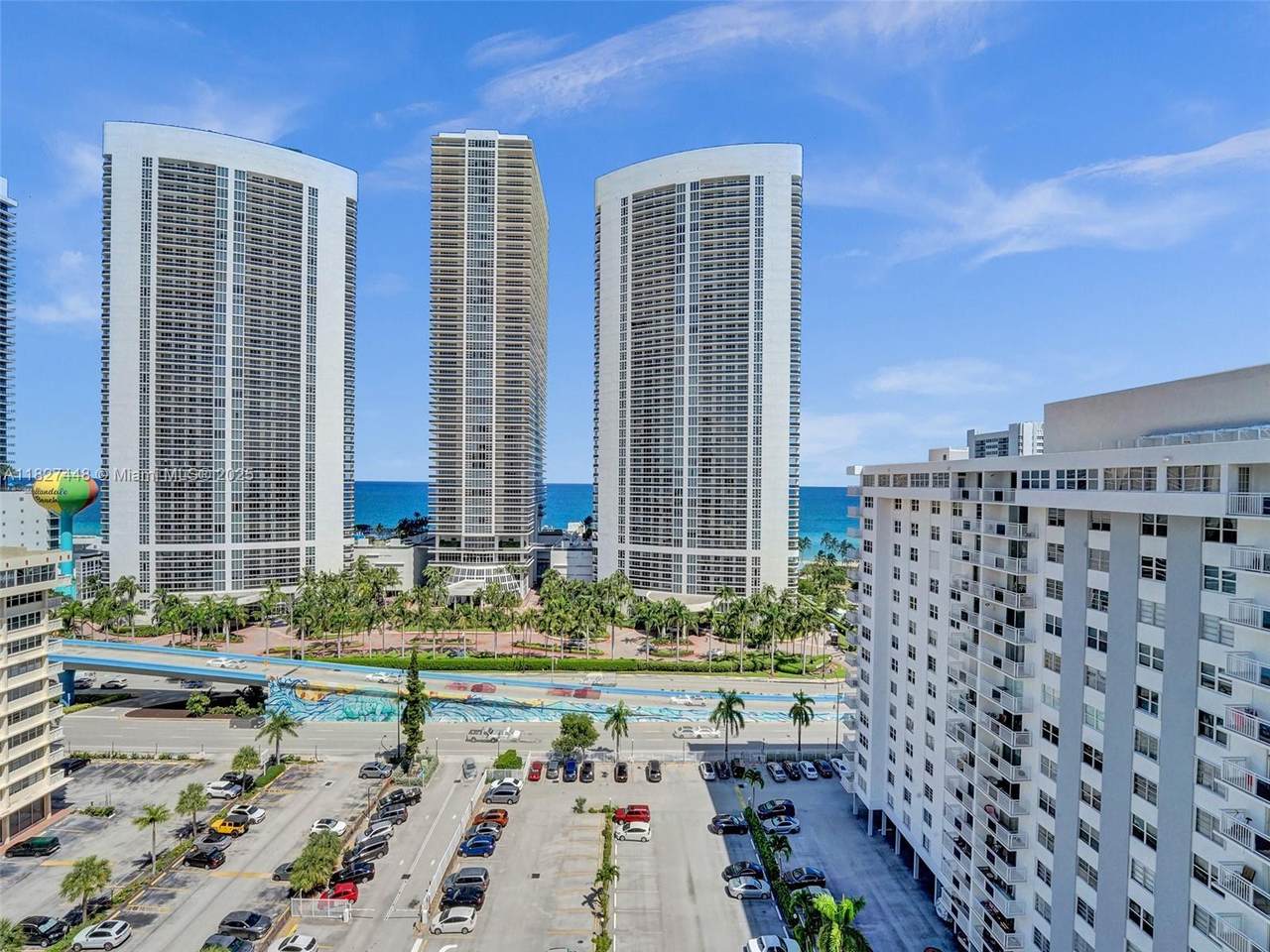 1833 Ocean Dr - Photo 1