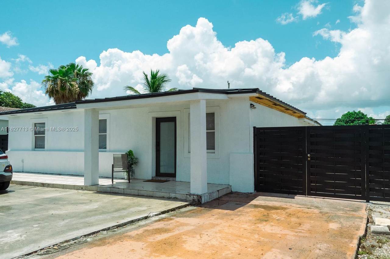 90 41st St - Photo 1