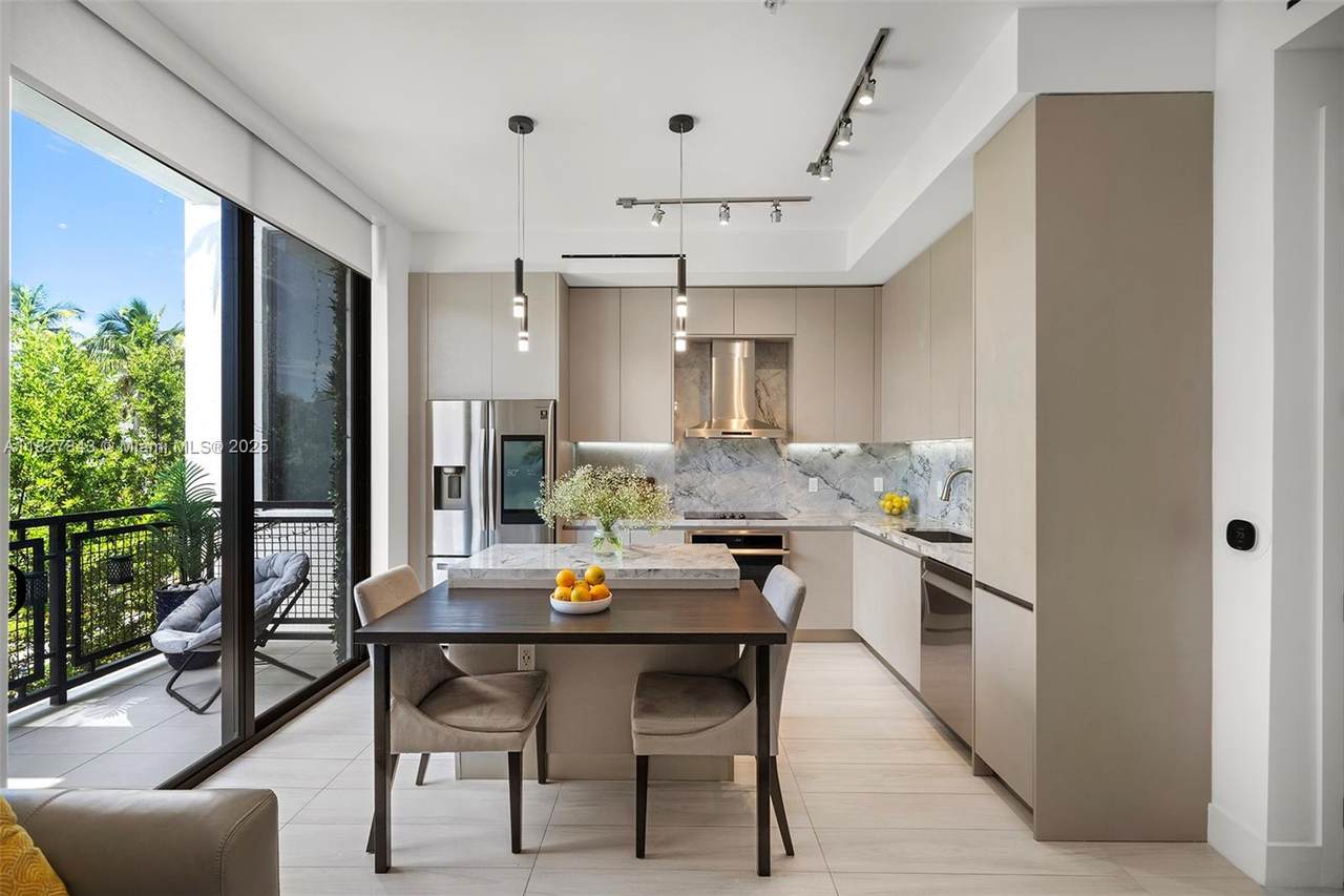 1030 15th St - Photo 1