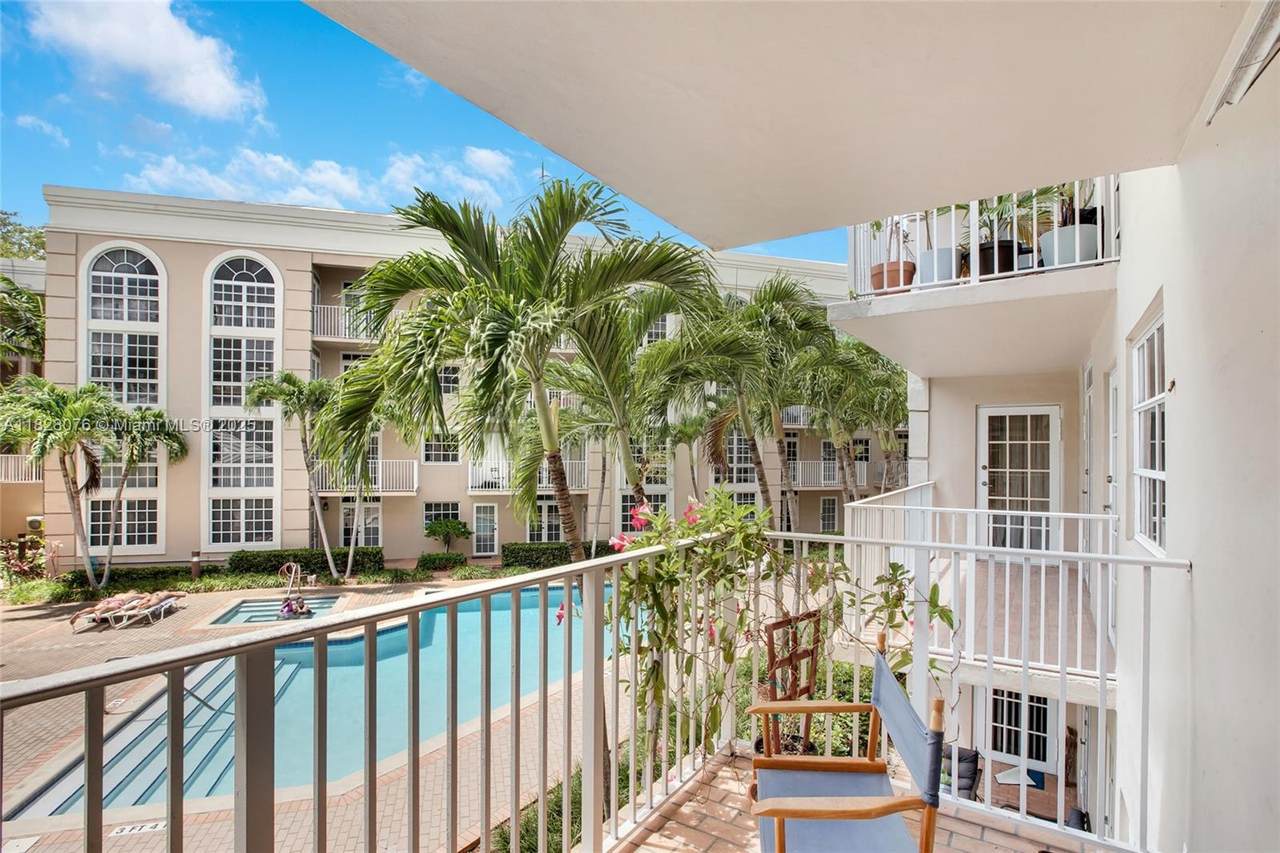 1280 Alhambra Cir - Photo 1