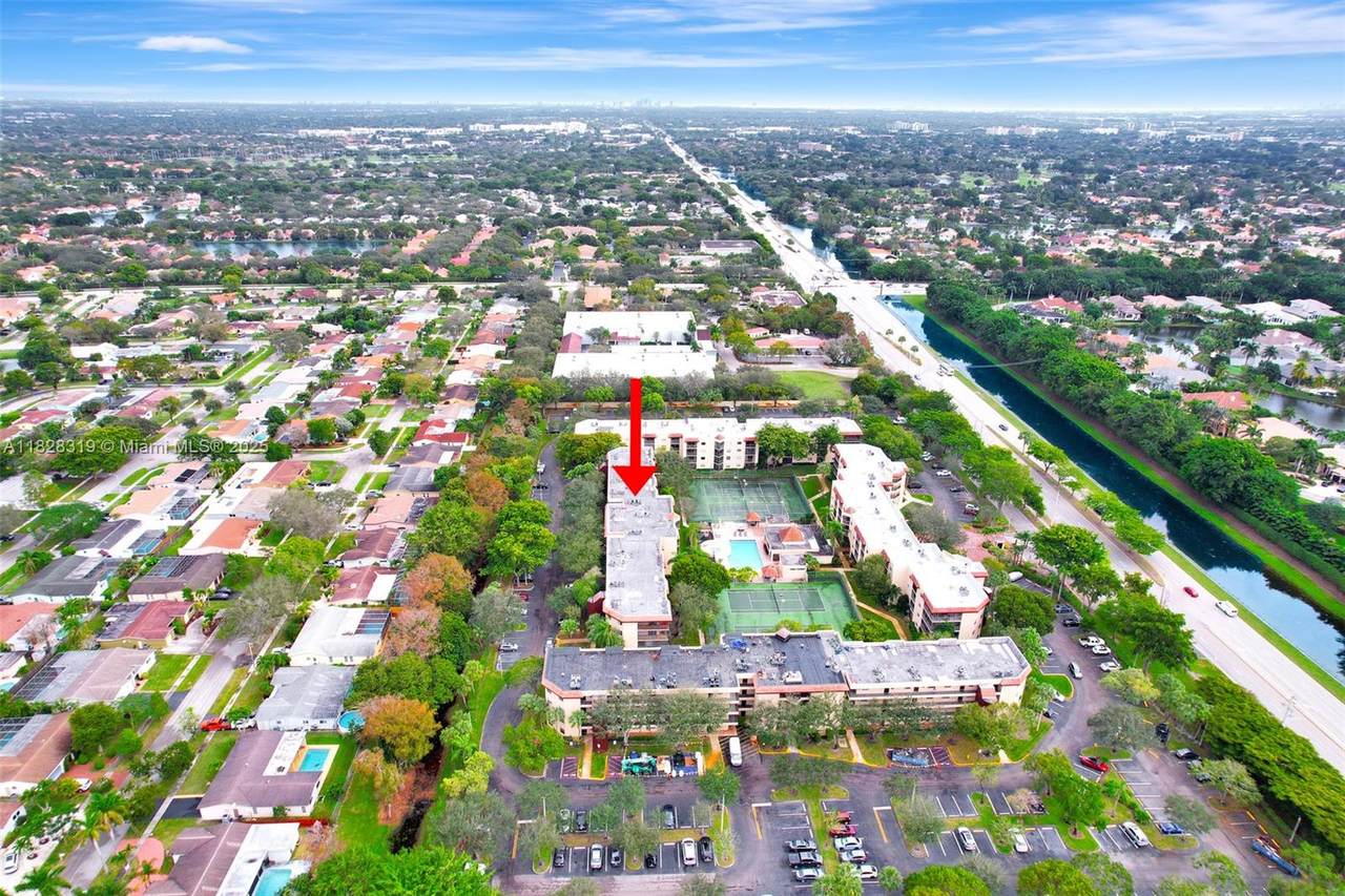 10501 Broward Blvd - Photo 1