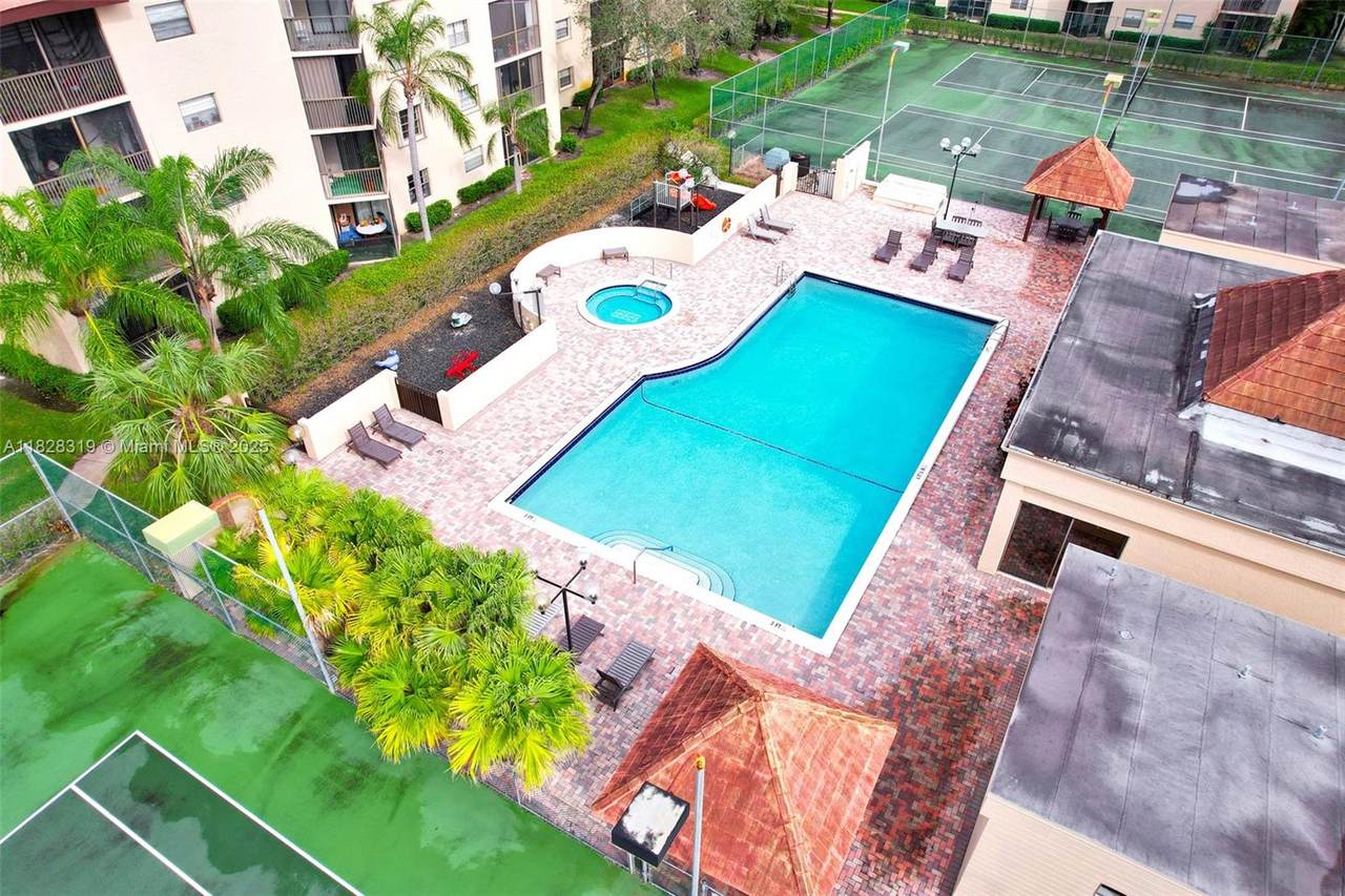 https://bt-photos.global.ssl.fastly.net/miami/1280_boomver_1_A11828319-2.jpg