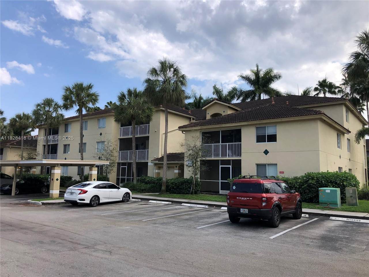 470 Park Rd - Photo 1