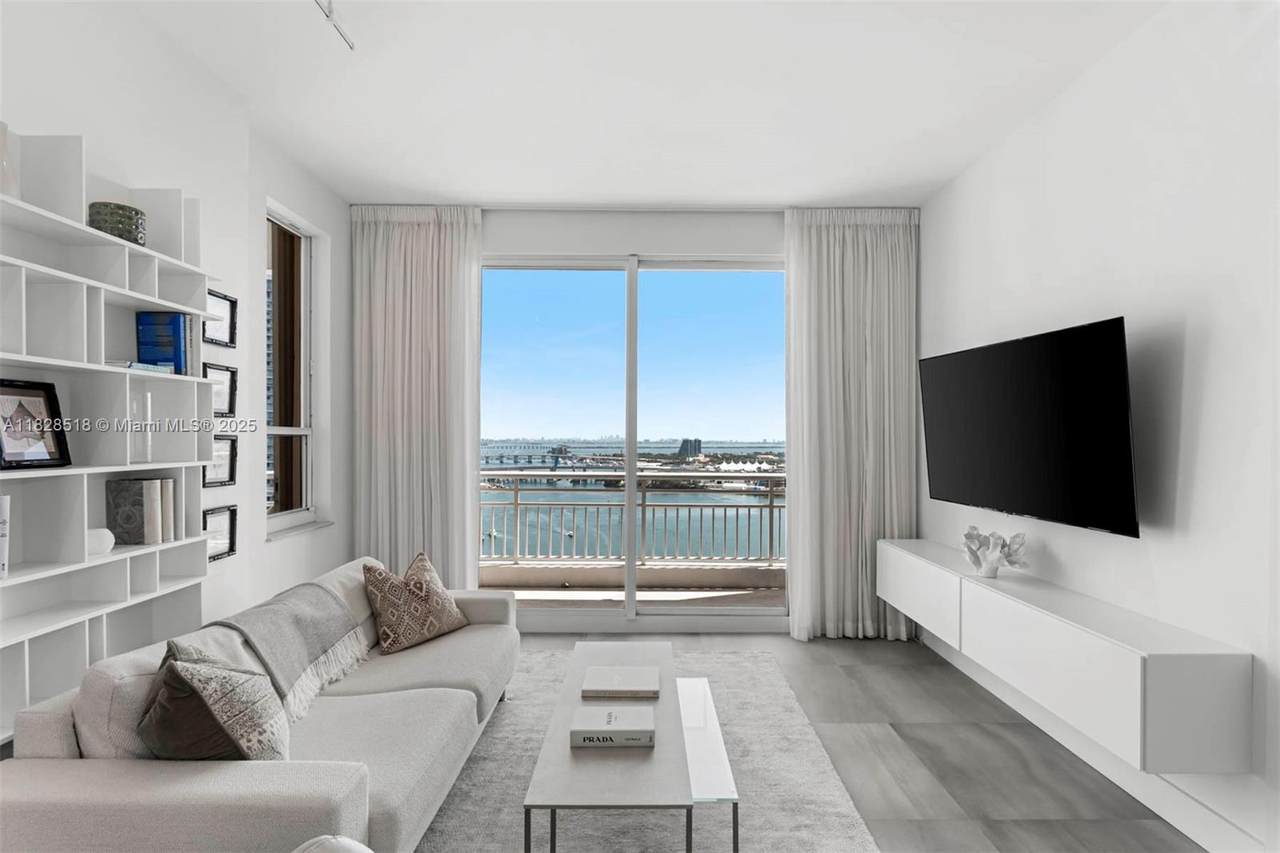 888 Brickell Key Dr - Photo 1