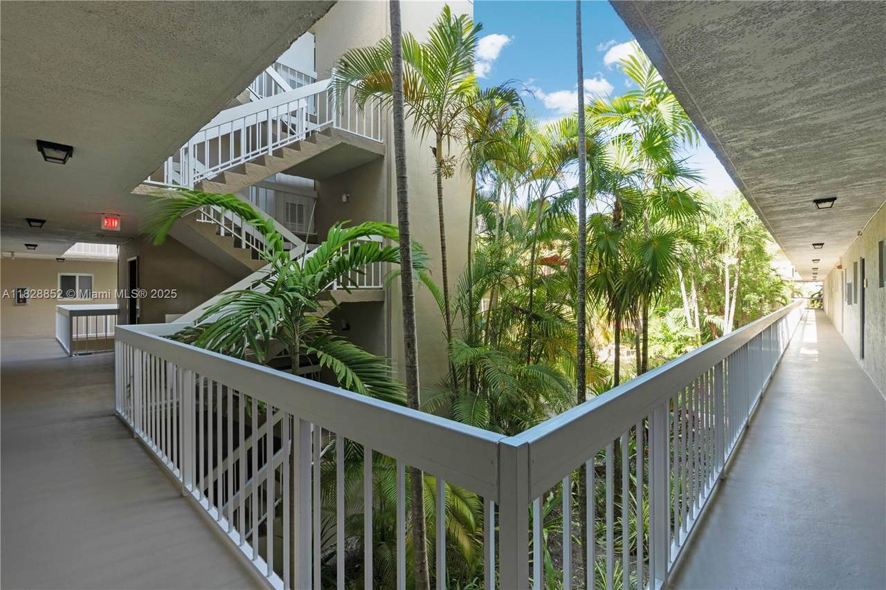 https://bt-photos.global.ssl.fastly.net/miami/1280_boomver_1_A11828852-2.jpg