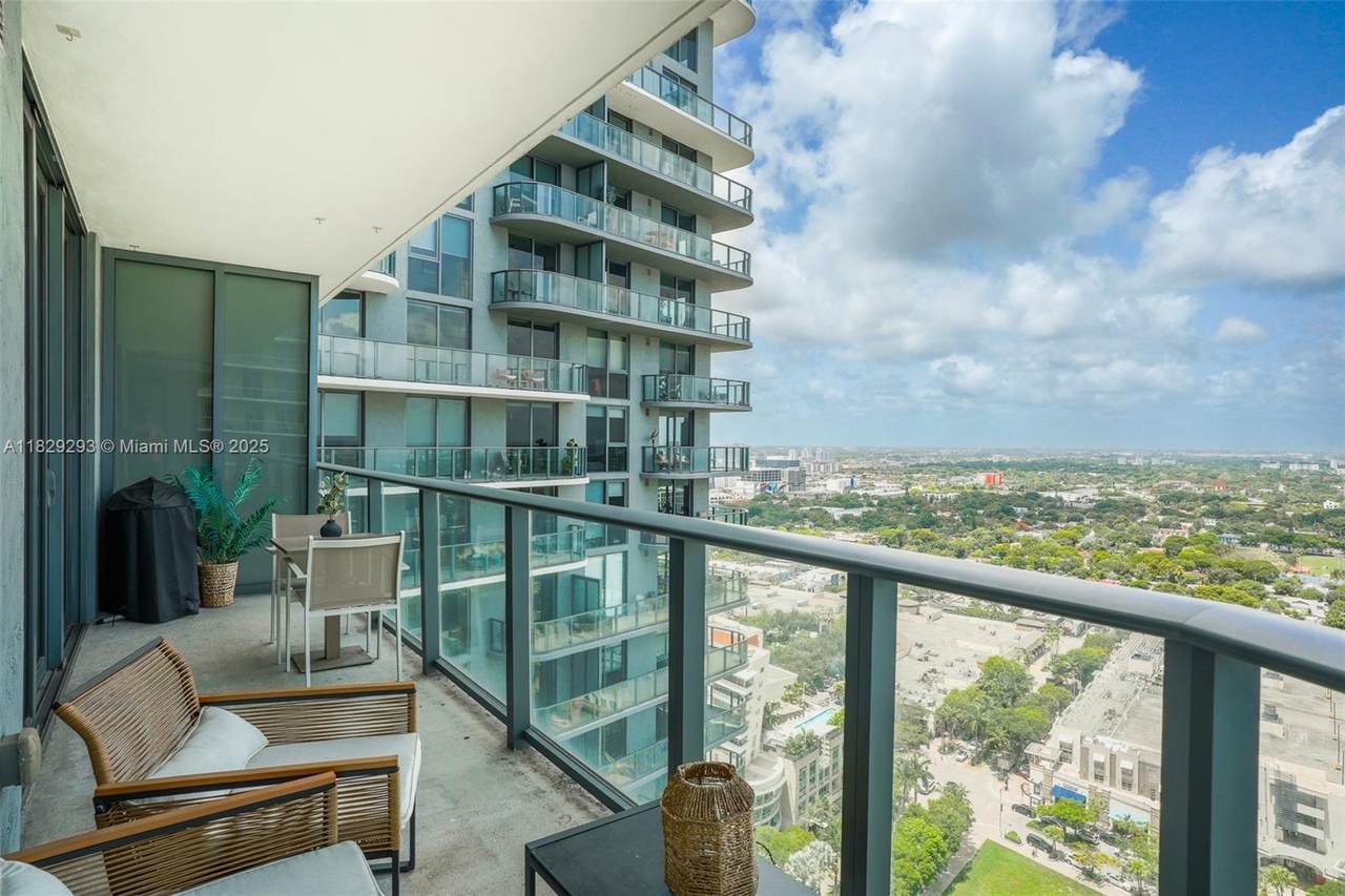 https://bt-photos.global.ssl.fastly.net/miami/1280_boomver_1_A11829293-2.jpg