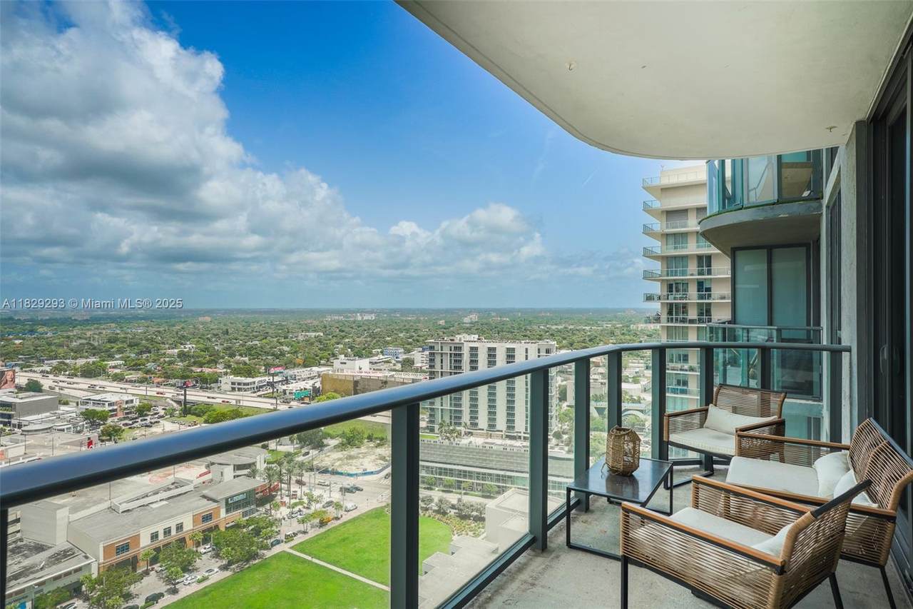 https://bt-photos.global.ssl.fastly.net/miami/1280_boomver_1_A11829293-2.jpg