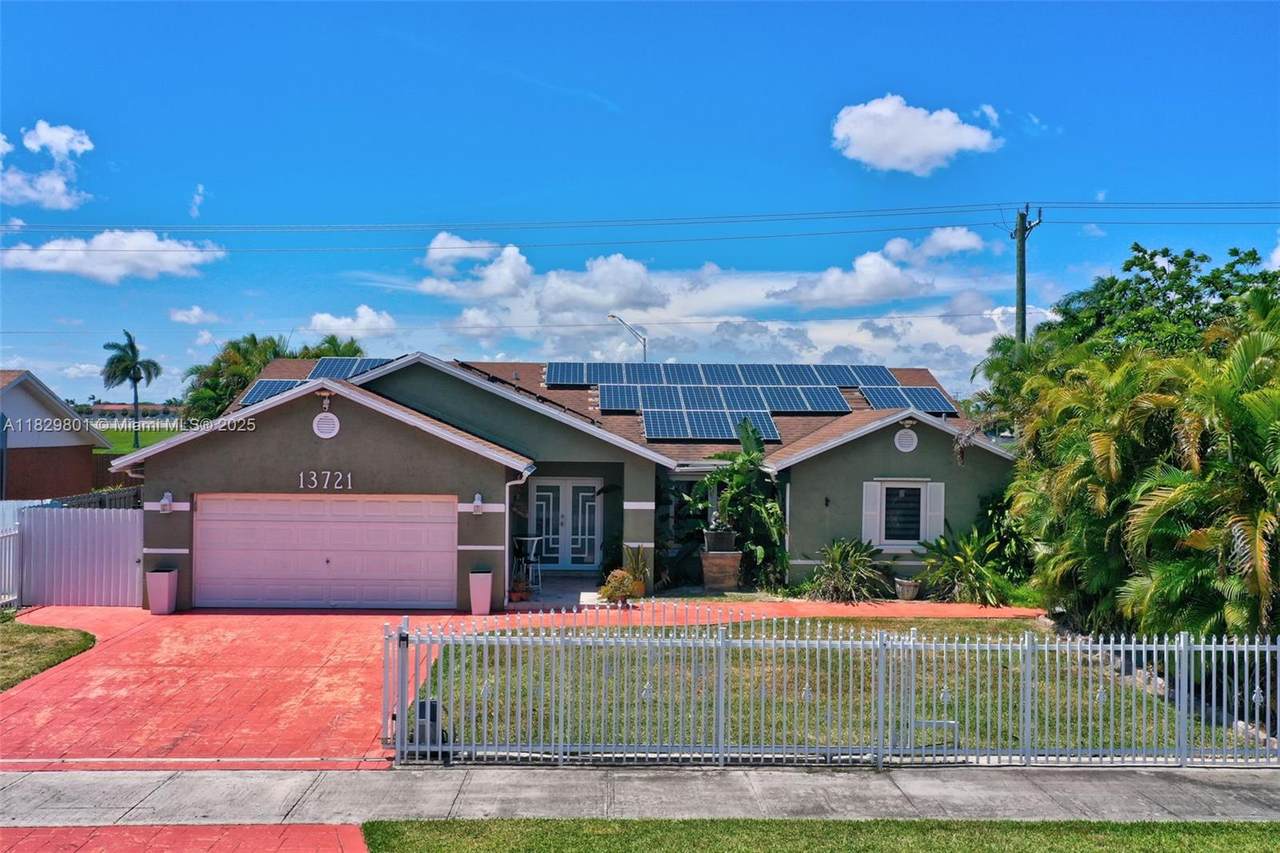 13721 280th Ter - Photo 1